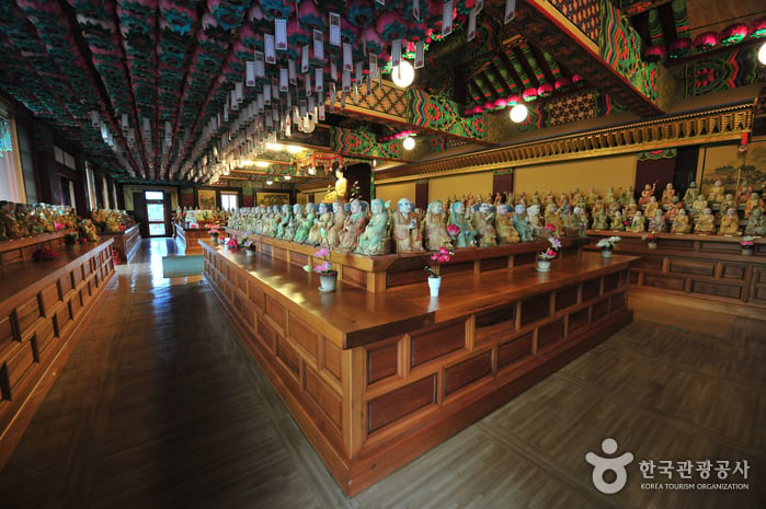 Temple Yakcheonsa à Jeju (약천사(제주))