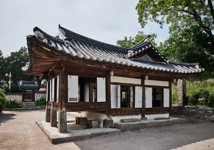 Yongheunggung Palace (용흥궁)