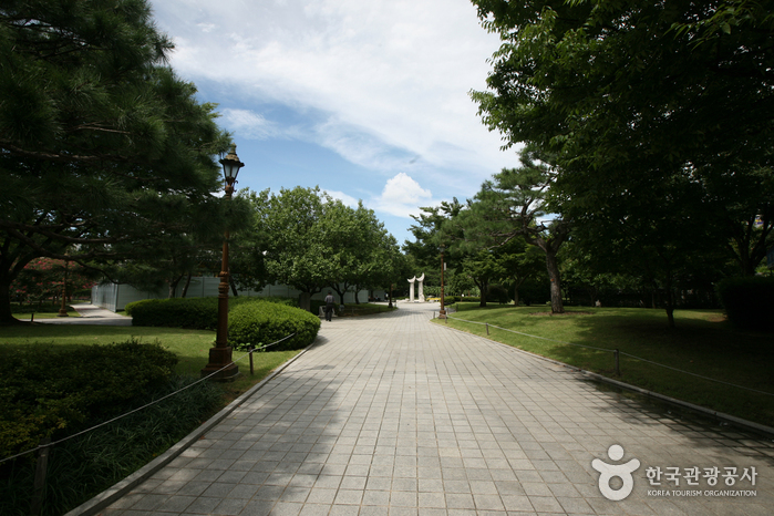 Gyeongsanggamnyeong Park (경상감영공원)