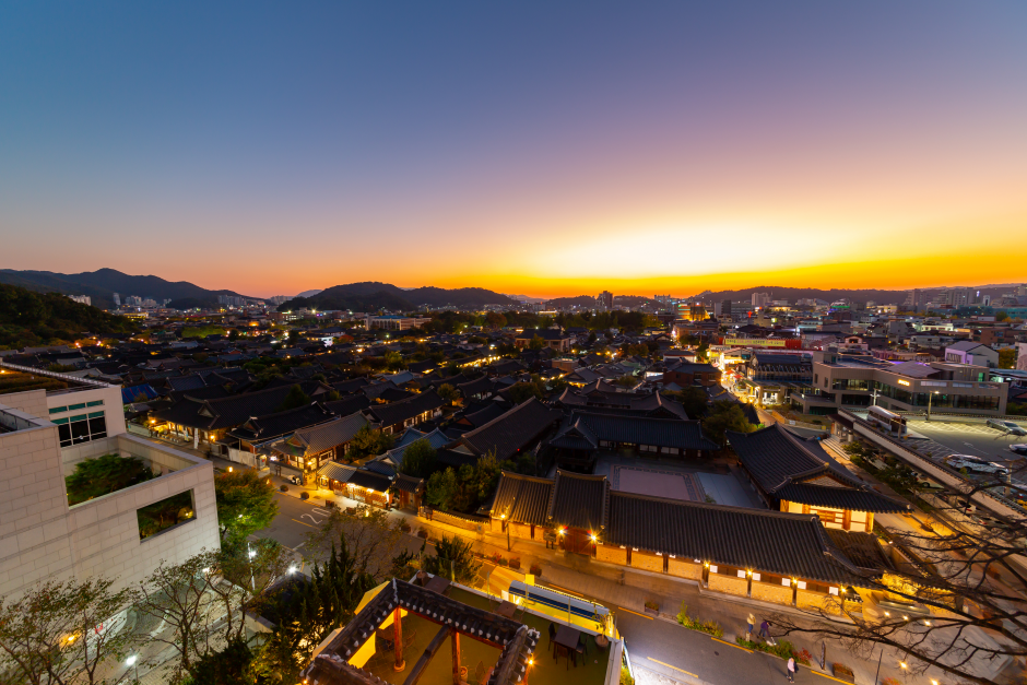 Jeonju Hanok Village [Slow City] (전북 전주 한옥마을 [슬로시티])