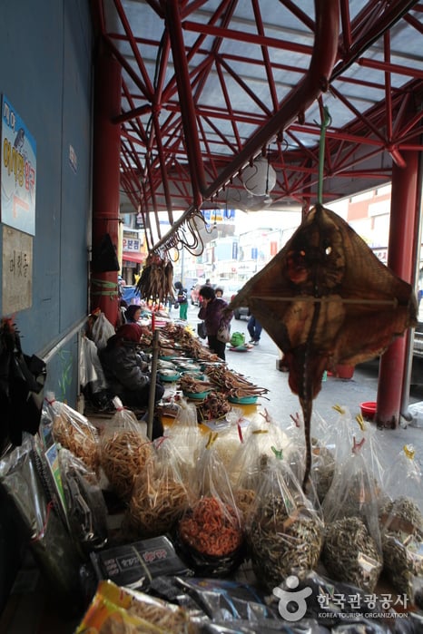 Традиционный рынок Чунансичжан в Канныне (강릉 중앙시장)10