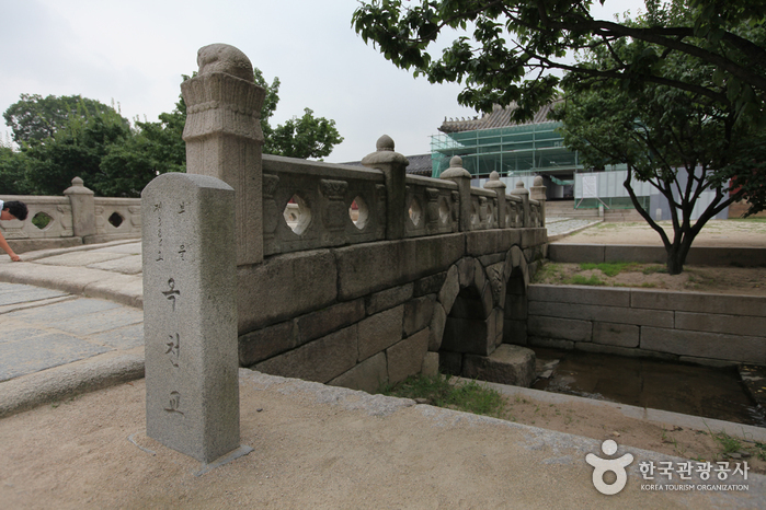 Дворец Чхангёнгун (창경궁)25
