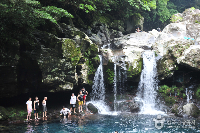 Donnaeko Resort (Wasserfall Wonangpokpo) (돈내코(원앙폭포))