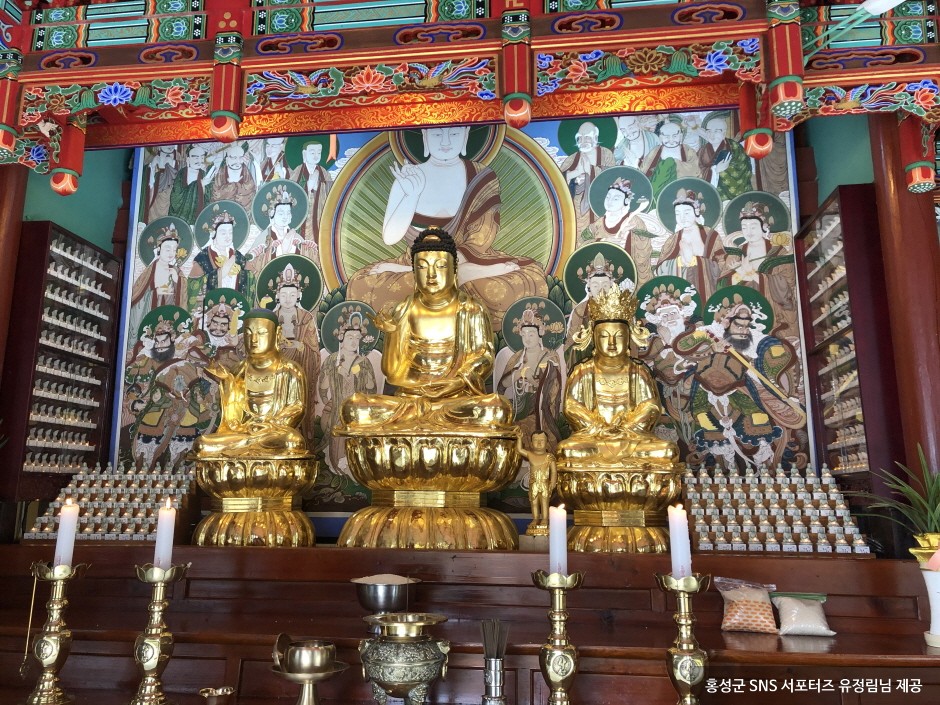Hongseong Jeongamsa Temple (정암사 (홍성))