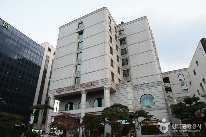 Staz Hotel Jeju Robero (스타즈 호텔 제주 로베로(구 로베로호텔))