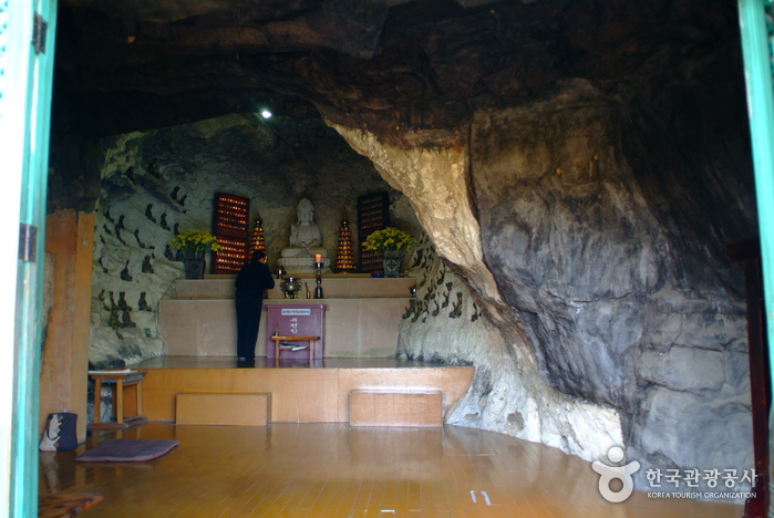 Gyeongju Golgulsa Temple (골굴사 (경주))