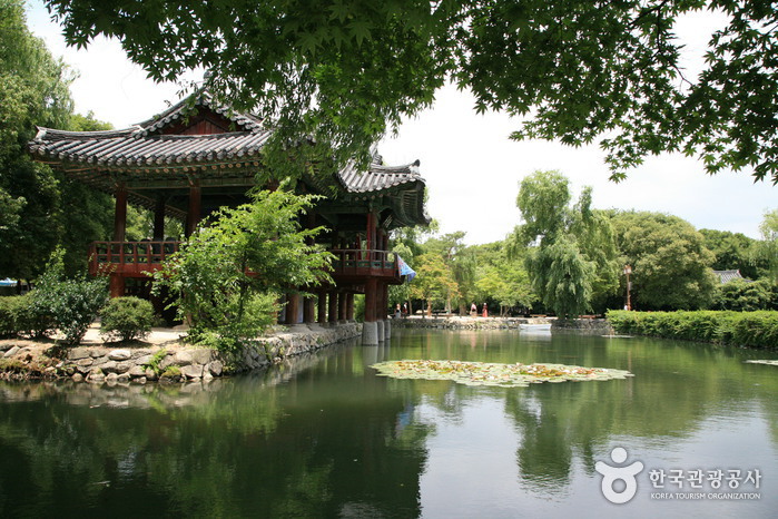 Gwanghalluwon Garden (광한루원)