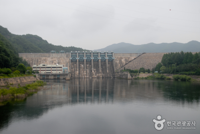 Barrage Daecheong Dam (대청댐)