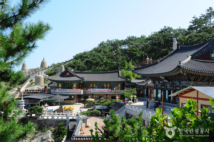 Temple Haedong Yonggungsa (해동 용궁사)