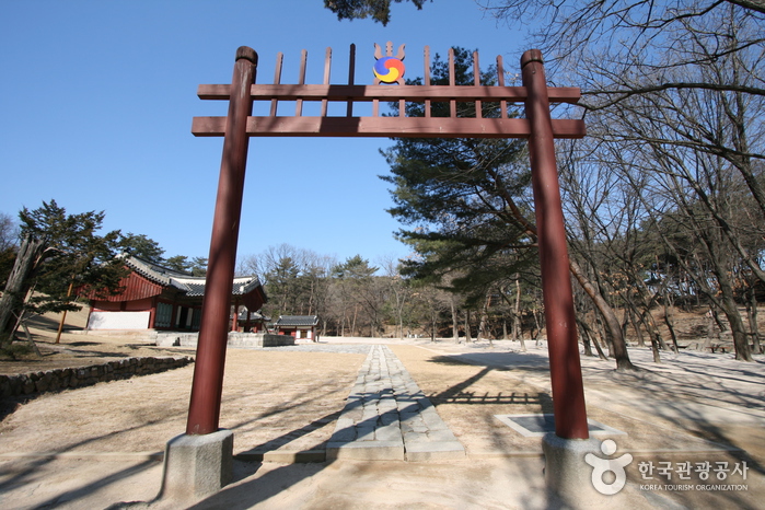Jeongneung Royal Tomb  [UNESCO World Heritage] (서울 정릉(신덕왕후) [유네스코 세계문화유산])