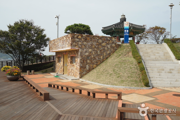 Birthplace of Baekje Buddhism (백제불교최초도래지)