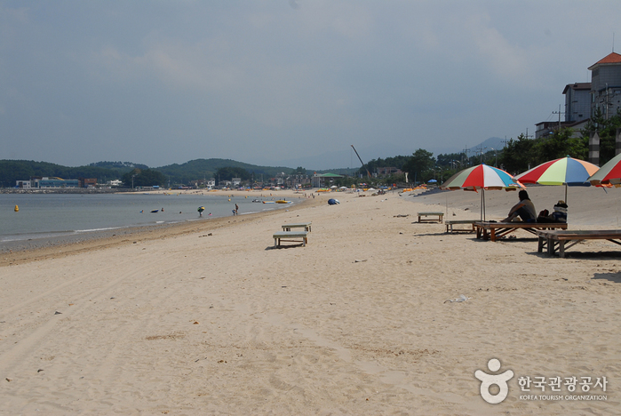 Muchangpo Beach (무창포해수욕장)