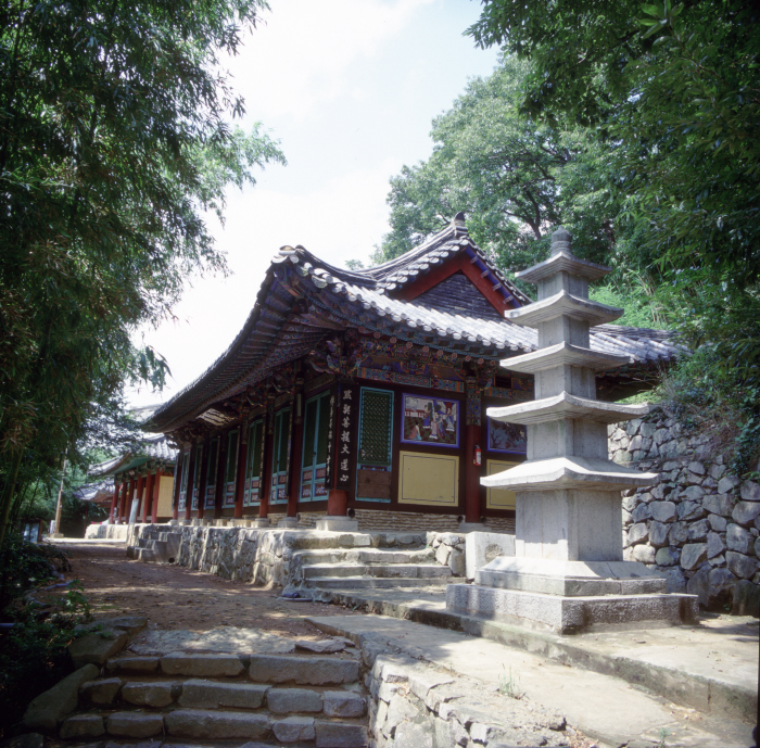 Mubongsa Temple (무봉사)