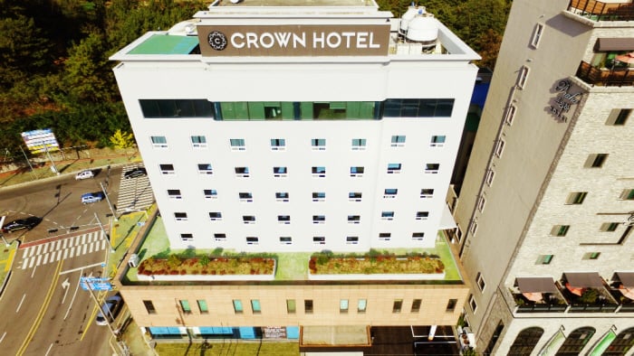 Crown Tourist Hotel (크라운관광호텔)