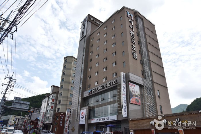HILAND HOTEL [Korea Quality] / 하이랜드 호텔 [한국관광 품질인증]