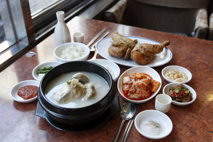 Seoul Samgyetang (서울삼계탕)