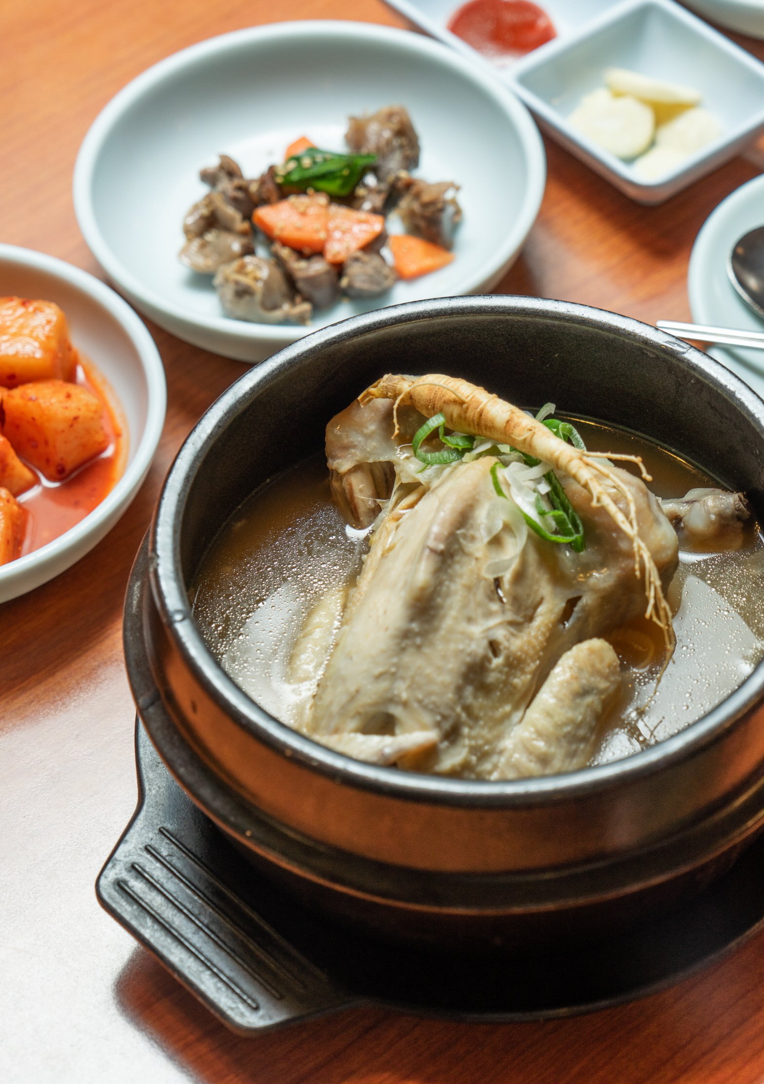 Jongro Samgyetang (종로 삼계탕)