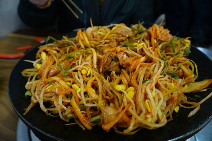 Yongi 食堂 ( 용이식당 )
