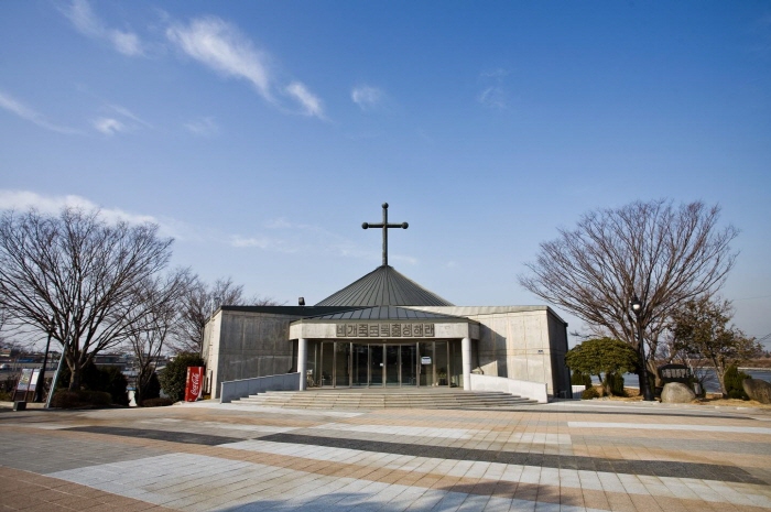 Aeyangwon Church - Reverend Son Yangwon Martyr Memorial Hall) (애양원 - 손양원목사 순교기념관)