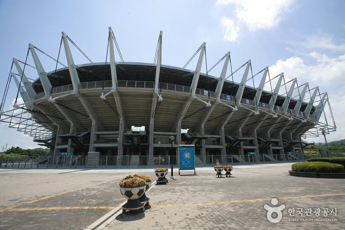 Ulsan Munsu Football Stadium (문수축구경기장)
