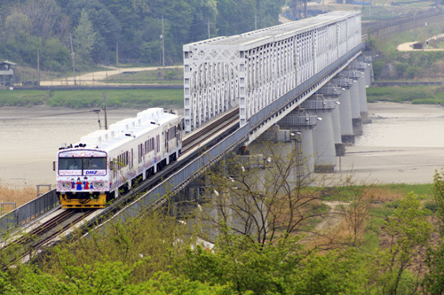 和平列車DMZ-train(평화열차 DMZ 트레인)