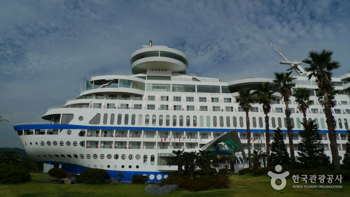 Sun Cruise Hotel & Condo (썬크루즈)