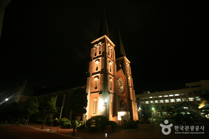 Daegu Gyesan Catholic Church (대구 계산동성당)