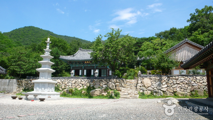 Naewonam Hermitage (Ulsan) (내원암 (울산))