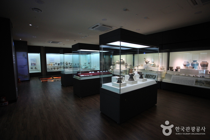 Ulsan Daegok Museum (울산대곡박물관)