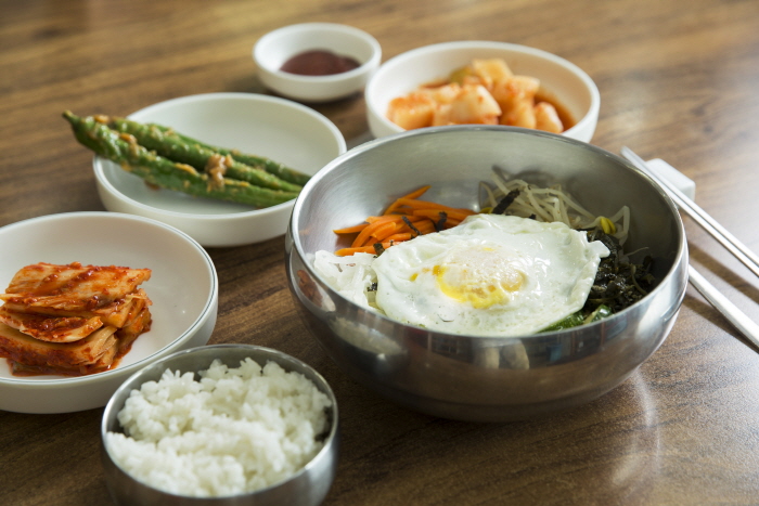 Eomma Gomtang (엄마곰탕)