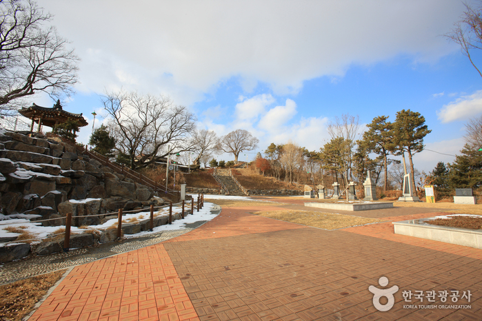 Ganggyeong Oknyeobong Park (강경 옥녀봉)