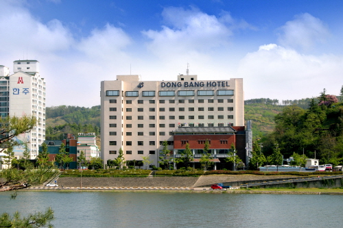 Dongbang Hotel (동방관광호텔)