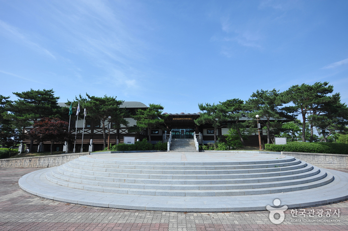 Byeokgolje Museum of Agricultural Culture (벽골제 농경문화 박물관)