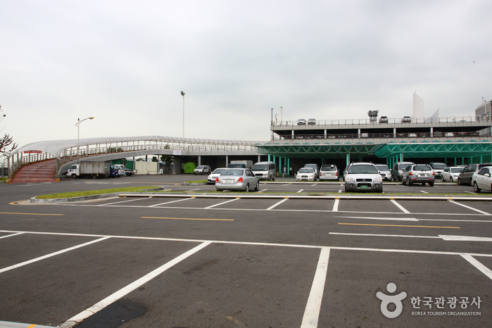 Terminal de Pasajeros del Puerto de Incheon (인천항여객터미널)4
