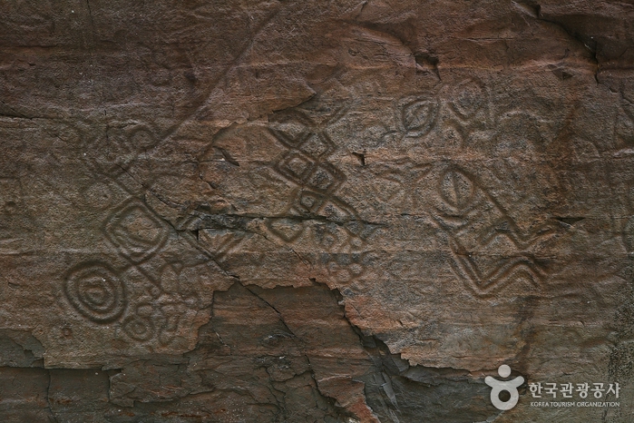 Petroglyphs of Cheonjeon-ri, Ulju (울주 천전리 각석)