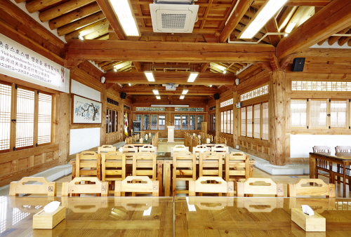Suncheon Bay Eco Village Youth Hostel [Korea Quality] / 순천만에코유스호스텔 [한국관광 품질인증]