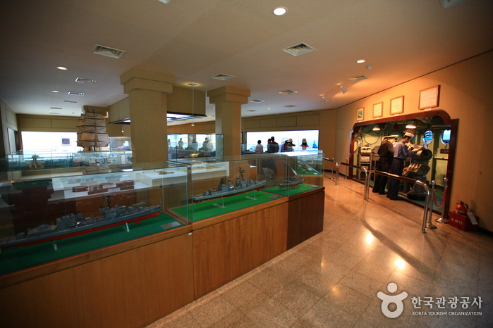Korea Naval Academy Museum (해군사관학교박물관)