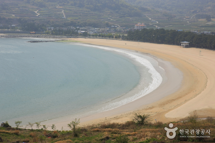 Sangju Silver Sand Beach (상주 은모래비치)