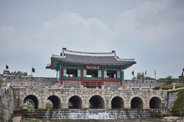 Puerta Hwahongmun (화홍문)4
