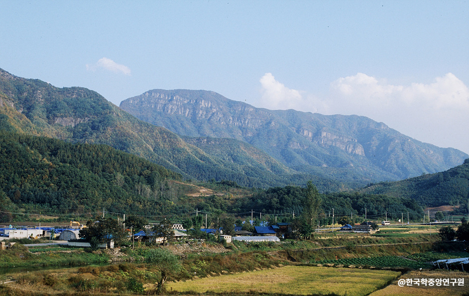 Jeoksangsan Mountain (적상산)