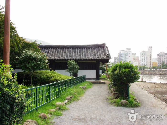 Yeosu Seonso (Shipyard) Historic Site (여수 선소유적)