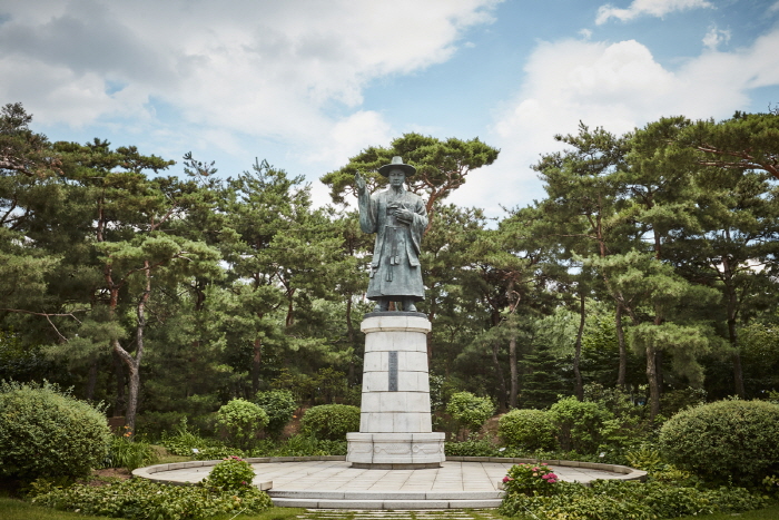 Jeoldusan Martyrs' Shrine (절두산 순교성지)