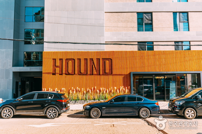 Hound Hotel Busan Station [Korea Quality] / 하운드호텔 부산역점 [한국관광 품질인증]