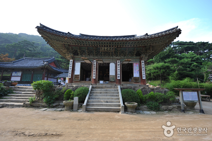 Ganghwa Jeondeungsa Temple (강화 전등사)