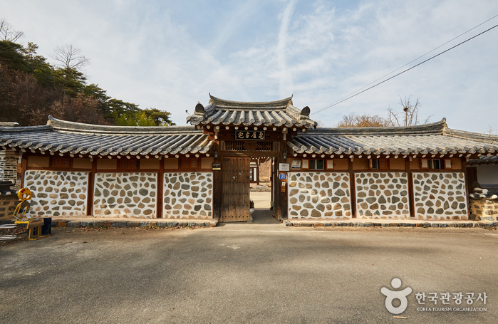 Search Hotels : Visitkorea The Gwiae Traditional House [Korea Quality] / 귀애 고택 [한국관광 품질인증] | Official Korea Tourism Organization