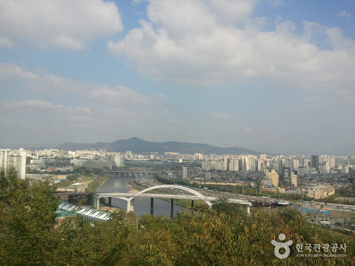 Eungbongsan Mountain - Seoul (응봉산(서울))