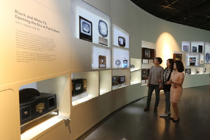 Samsung Innovation Museum (삼성 이노베이션 뮤지엄)