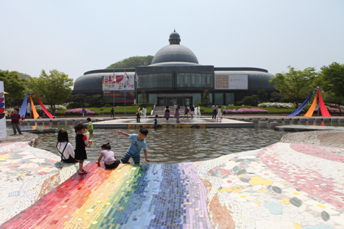 Postponed: Gwangju Royal Ceramic Festival (광주 왕실도자기축제)