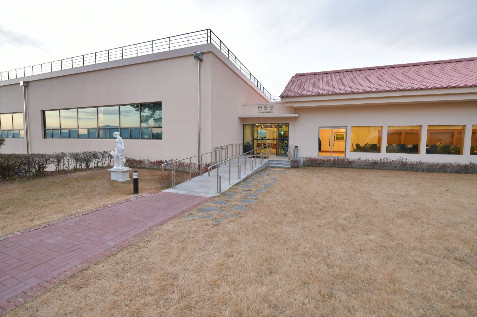 CHUNCHEON SEJONG HOTEL(춘천세종호텔)