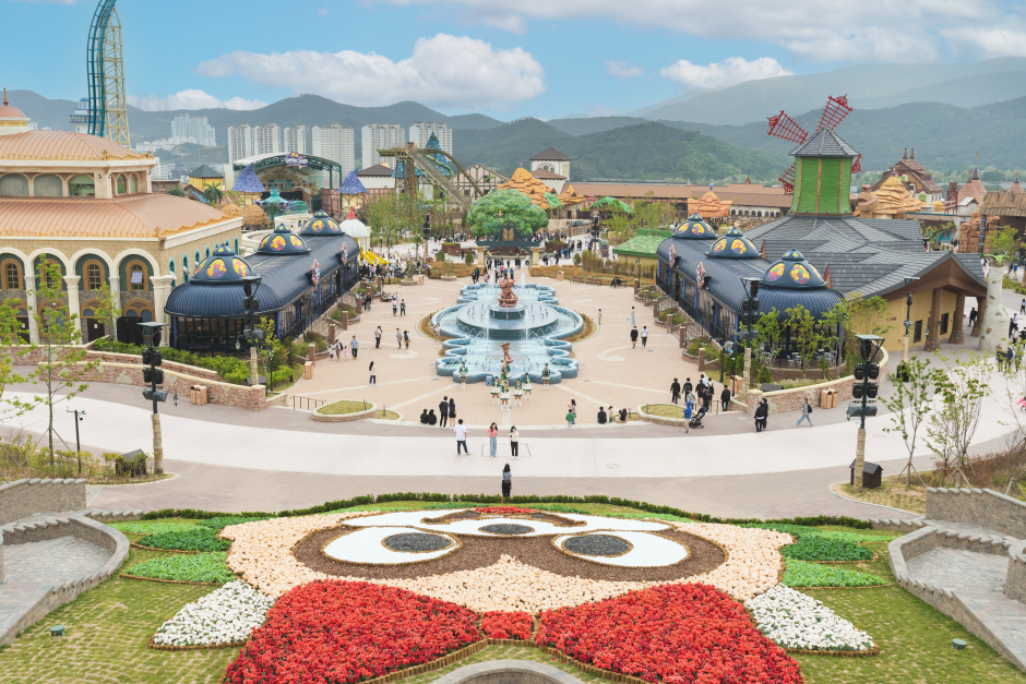 Destinations by Region VisitKorea Destinations by Region Busan Lotte World (부산롯데월드) Official